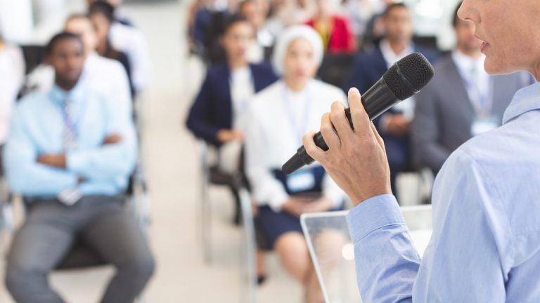 Want to speak confidently in front of any crowd? Here are 5 quick tips to help you do so.